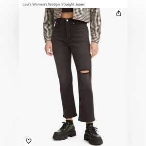 NWOT - Levi’s Wedgie Straight Jean